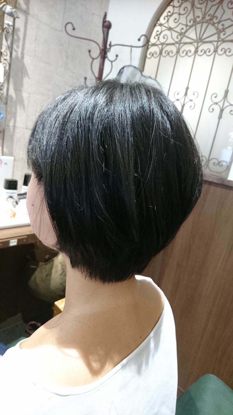 襟足すっきりイメージチェンジでマフラーも巻きやすい( ≧∀≦)ノRoom hair ルームヘア｜半個室のプライベート美容室｜ 渋谷 杉並 世田谷 新宿